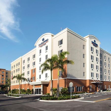 Candlewood Suites - Miami Exec Airport - Kendall By Ihg Country Walk Eksteriør billede