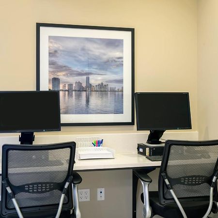 Candlewood Suites - Miami Exec Airport - Kendall By Ihg Country Walk Eksteriør billede