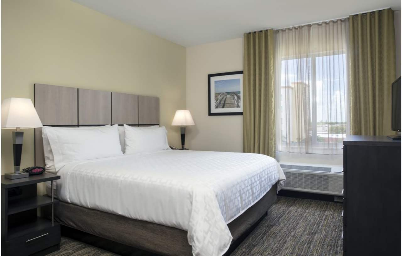 Candlewood Suites - Miami Exec Airport - Kendall By Ihg Country Walk Eksteriør billede