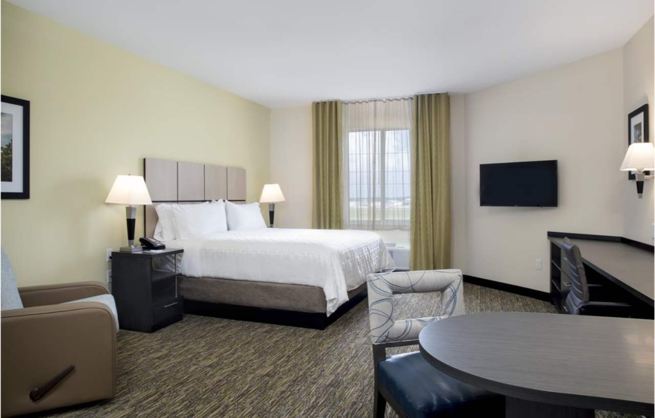 Candlewood Suites - Miami Exec Airport - Kendall By Ihg Country Walk Eksteriør billede