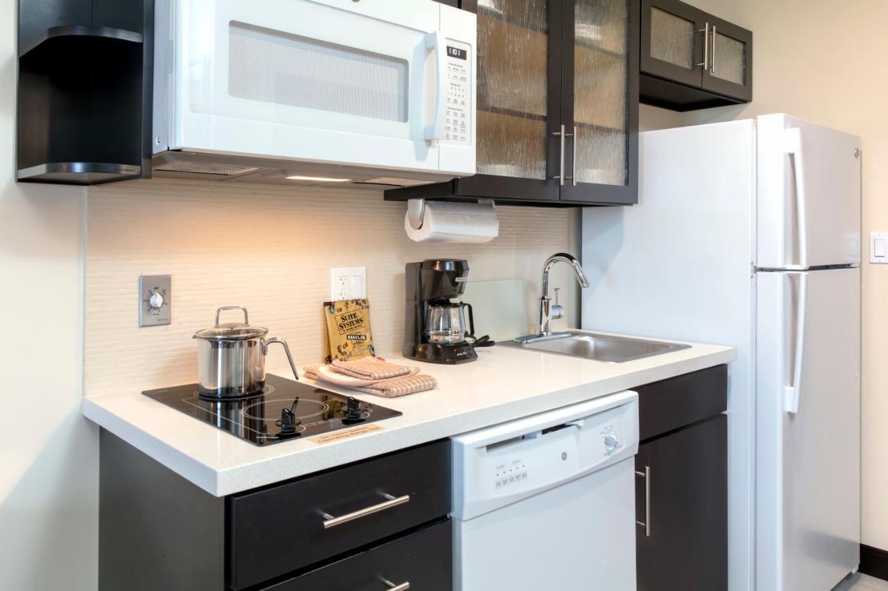 Candlewood Suites - Miami Exec Airport - Kendall By Ihg Country Walk Eksteriør billede