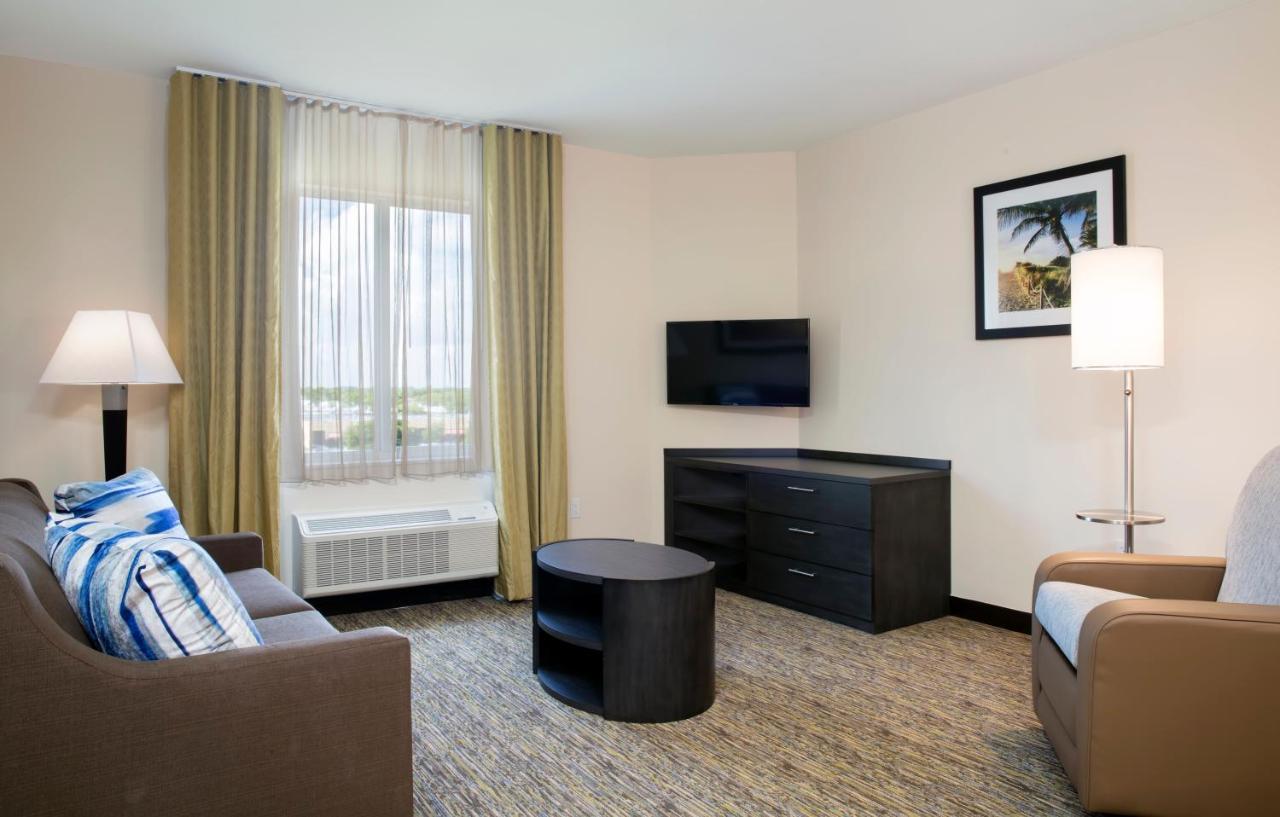 Candlewood Suites - Miami Exec Airport - Kendall By Ihg Country Walk Eksteriør billede